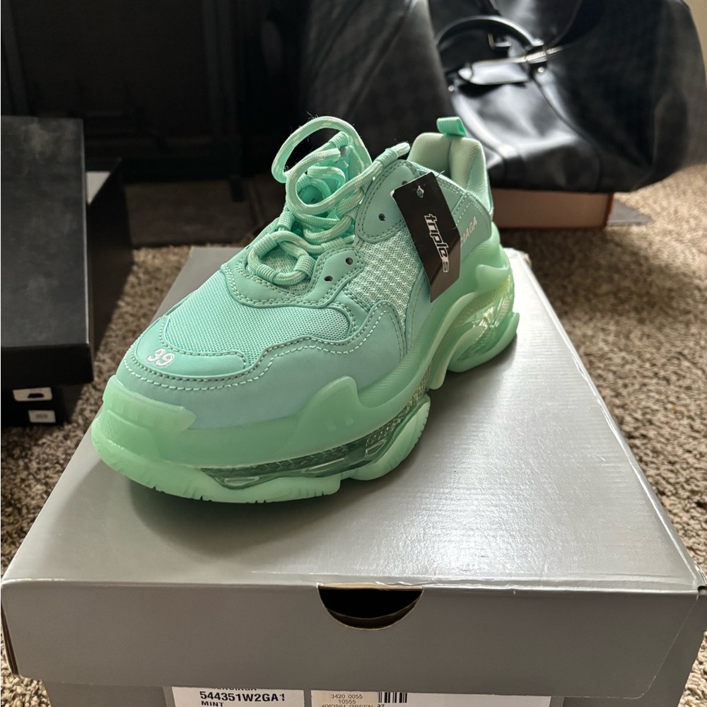Balenciaga Mint Green Sneakers - Picture 3 of 4